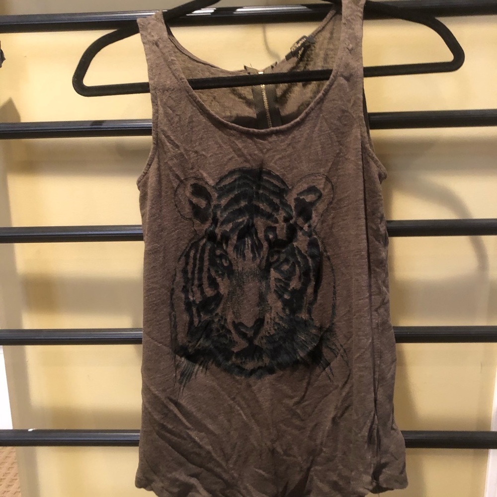 Tank top with tiger design